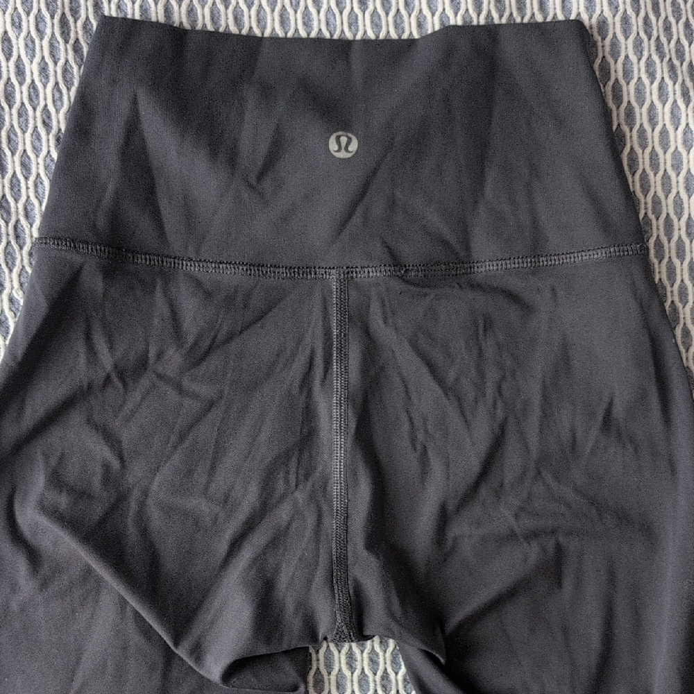 Lululemon Dark Gray Crop Leggings